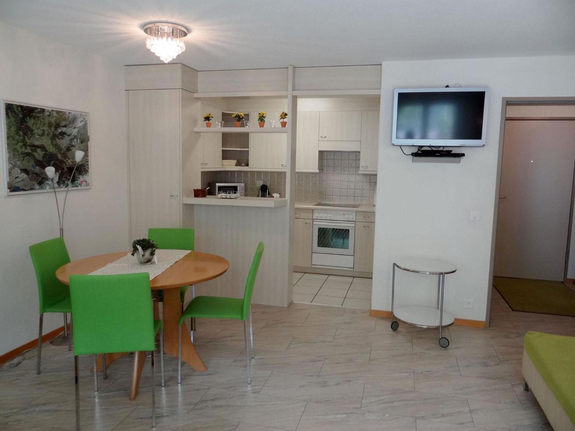 Appartement Blumenweg 2 *